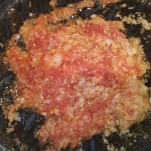añadido el tomate al sofrito